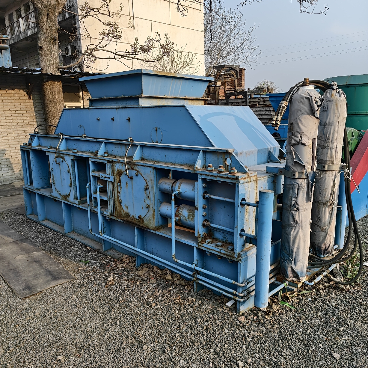 液压1510对辊制砂机